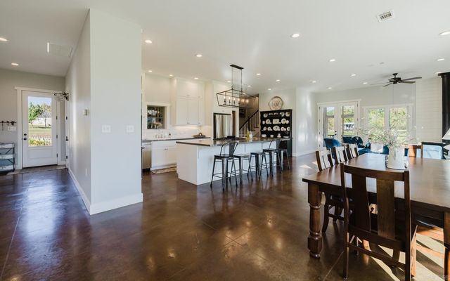 1082 Snow Creek, Alexander, AR 72002