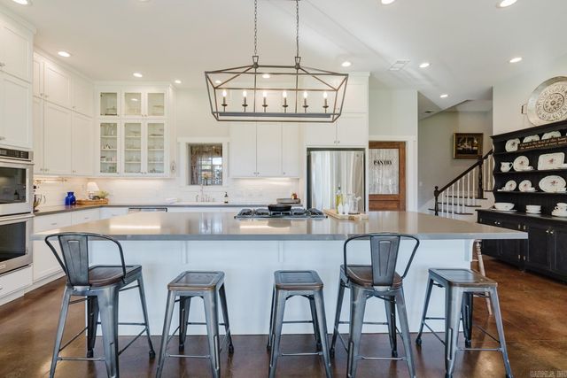 1082 Snow Creek, Alexander, AR 72002