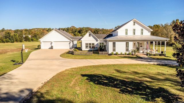1082 Snow Creek, Alexander, AR 72002