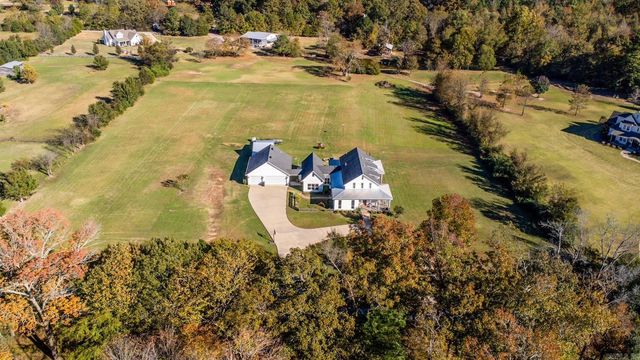 1082 Snow Creek, Alexander, AR 72002