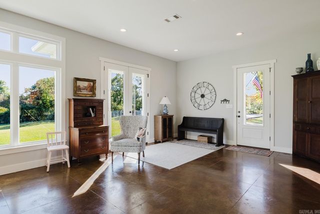 1082 Snow Creek, Alexander, AR 72002