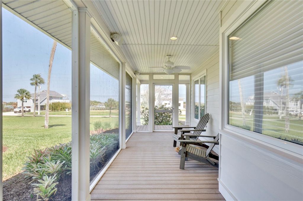 Image 12 of property listing at 210 N RIVERSIDE DRIVE, Edgewater, FL 32132