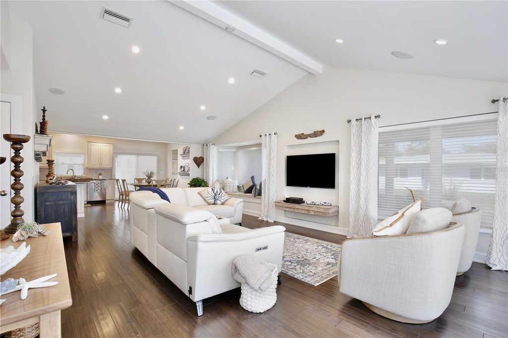 Image 13 of property listing at 210 N RIVERSIDE DRIVE, Edgewater, FL 32132