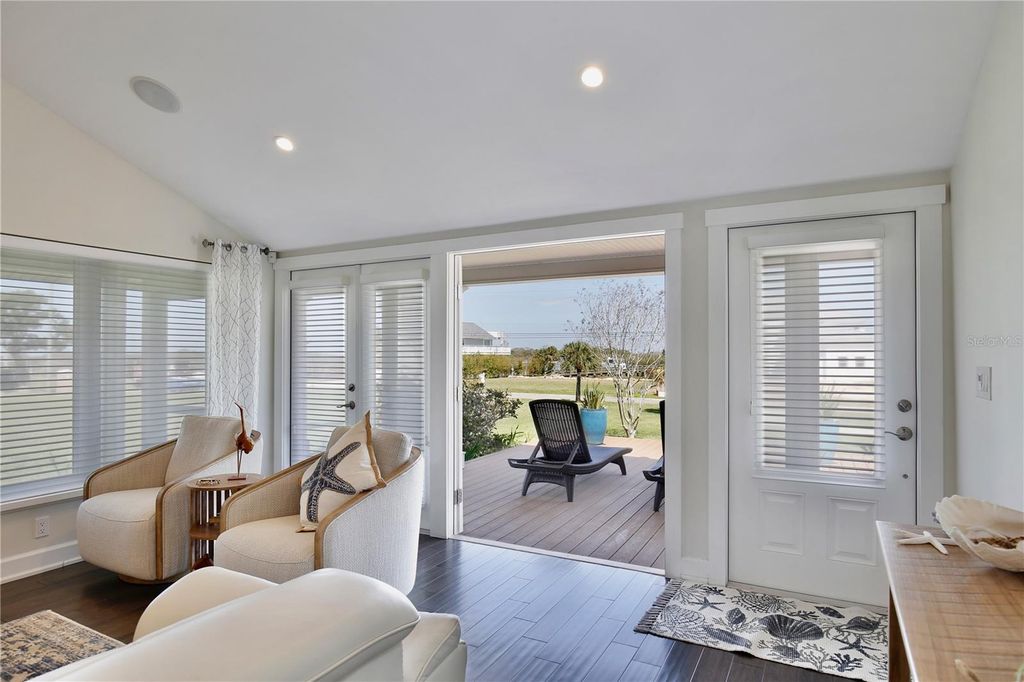 Image 17 of property listing at 210 N RIVERSIDE DRIVE, Edgewater, FL 32132