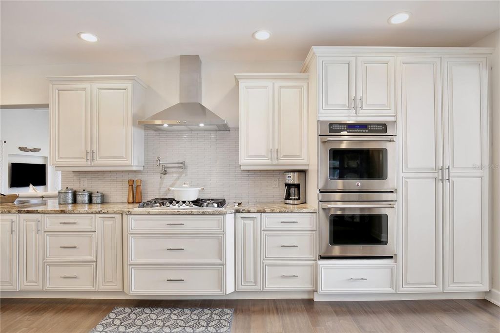 Image 25 of property listing at 210 N RIVERSIDE DRIVE, Edgewater, FL 32132