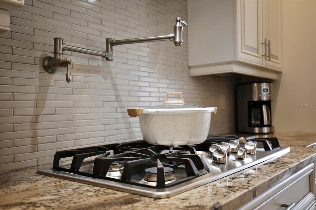 Image 28 of property listing at 210 N RIVERSIDE DRIVE, Edgewater, FL 32132