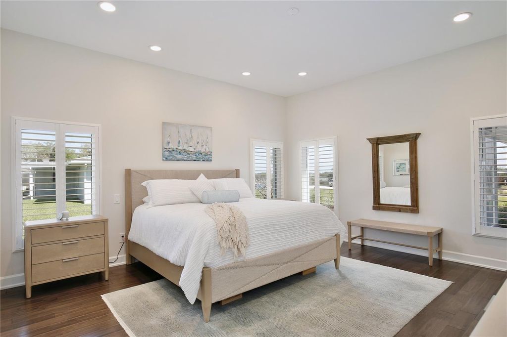 Image 34 of property listing at 210 N RIVERSIDE DRIVE, Edgewater, FL 32132