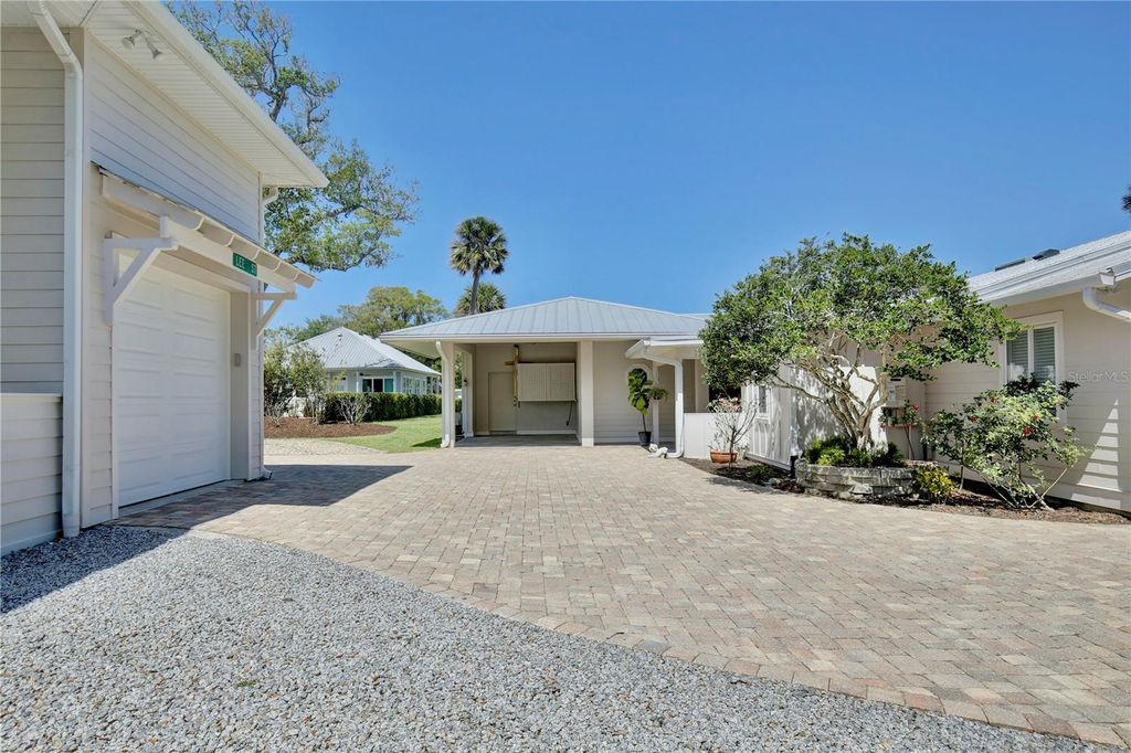 Image 55 of property listing at 210 N RIVERSIDE DRIVE, Edgewater, FL 32132