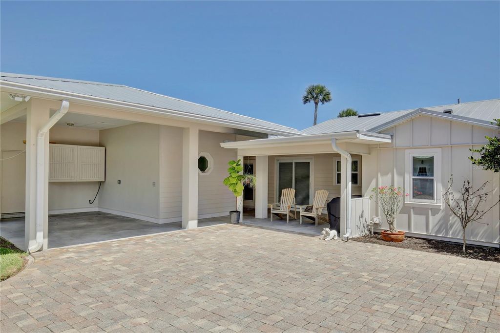 Image 57 of property listing at 210 N RIVERSIDE DRIVE, Edgewater, FL 32132