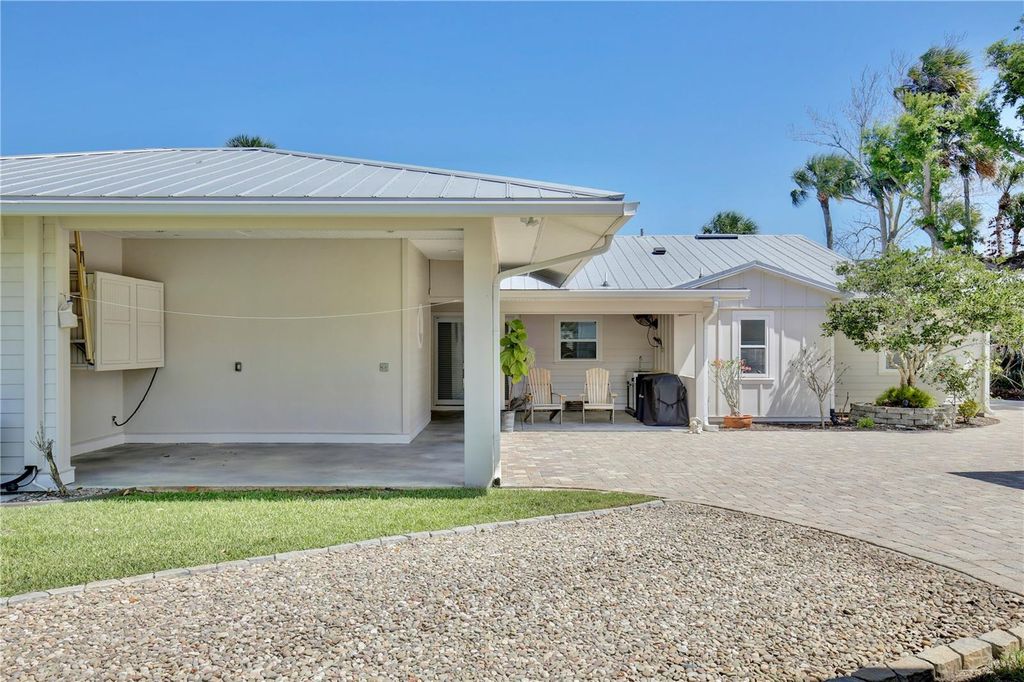 Image 58 of property listing at 210 N RIVERSIDE DRIVE, Edgewater, FL 32132