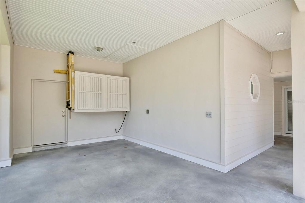 Image 59 of property listing at 210 N RIVERSIDE DRIVE, Edgewater, FL 32132