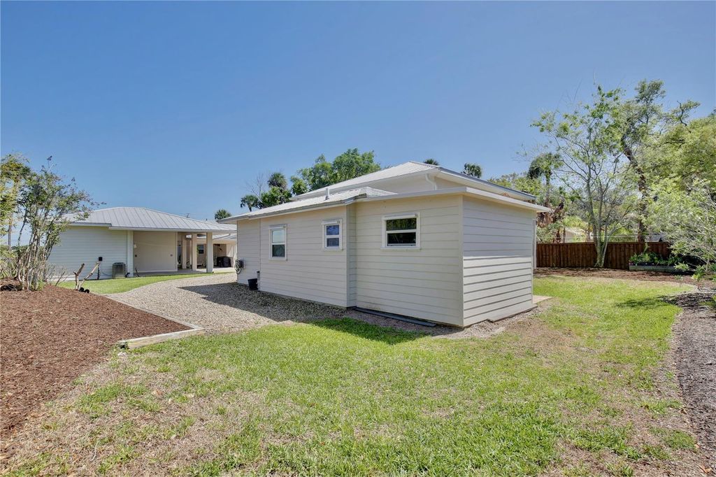Image 68 of property listing at 210 N RIVERSIDE DRIVE, Edgewater, FL 32132