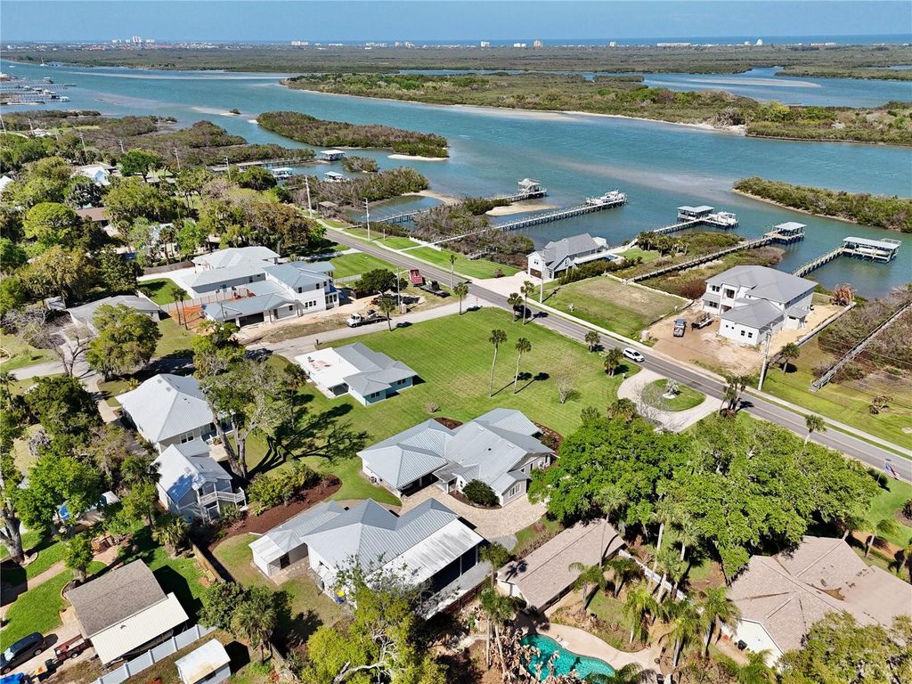 Image 81 of property listing at 210 N RIVERSIDE DRIVE, Edgewater, FL 32132