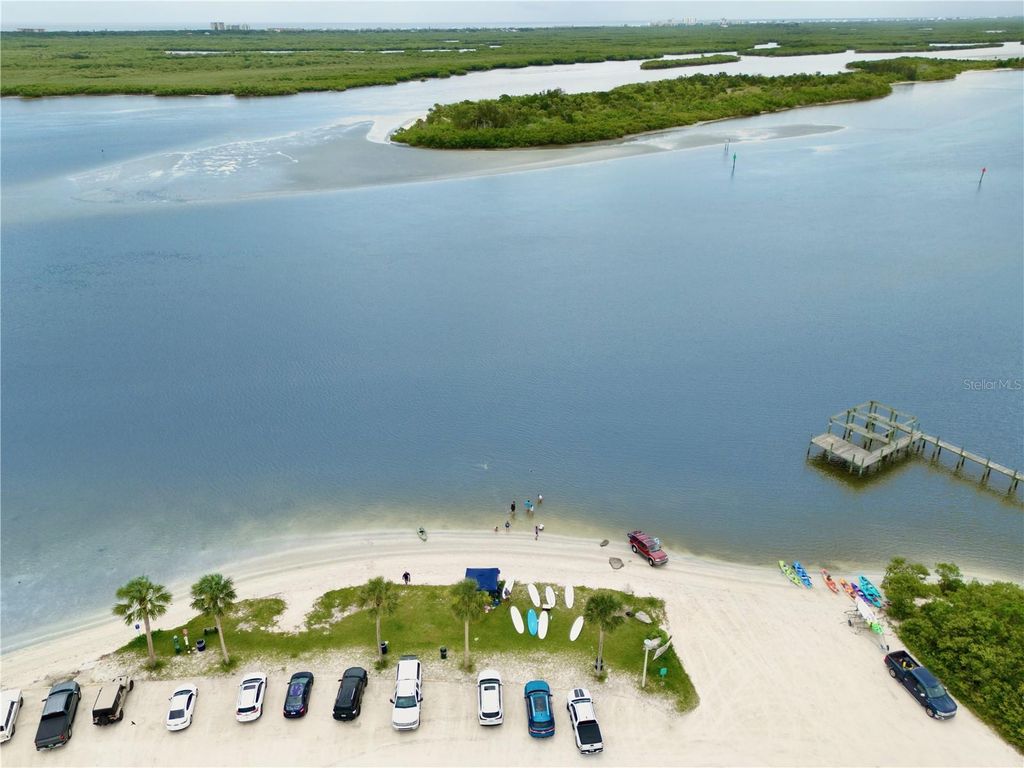 Image 87 of property listing at 210 N RIVERSIDE DRIVE, Edgewater, FL 32132