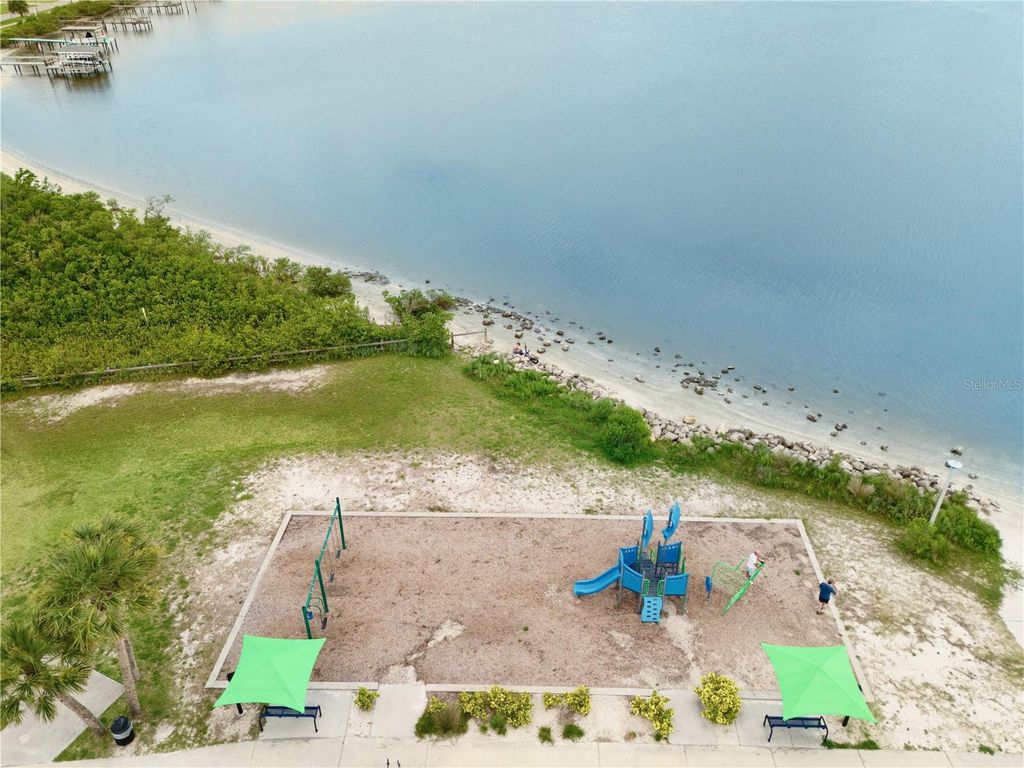 Image 88 of property listing at 210 N RIVERSIDE DRIVE, Edgewater, FL 32132