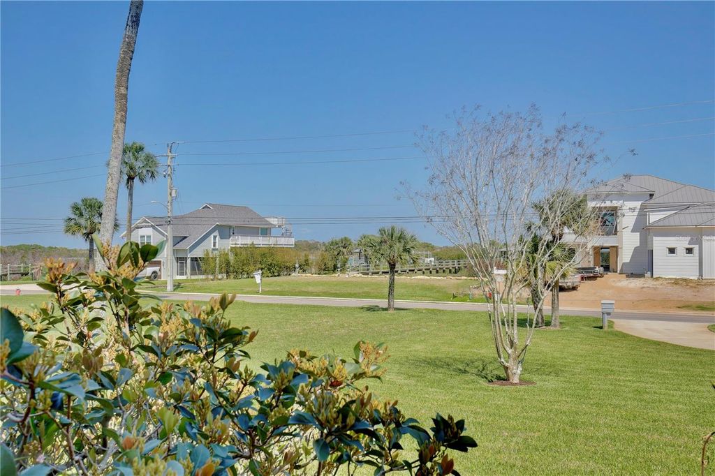 Image 10 of property listing at 210 N RIVERSIDE DRIVE, Edgewater, FL 32132