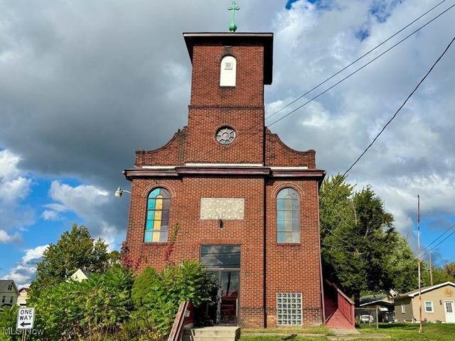 32 Linden Avenue, Niles, OH 44446