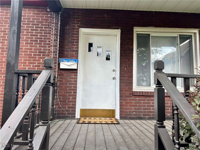 32 Linden Avenue, Niles, OH 44446