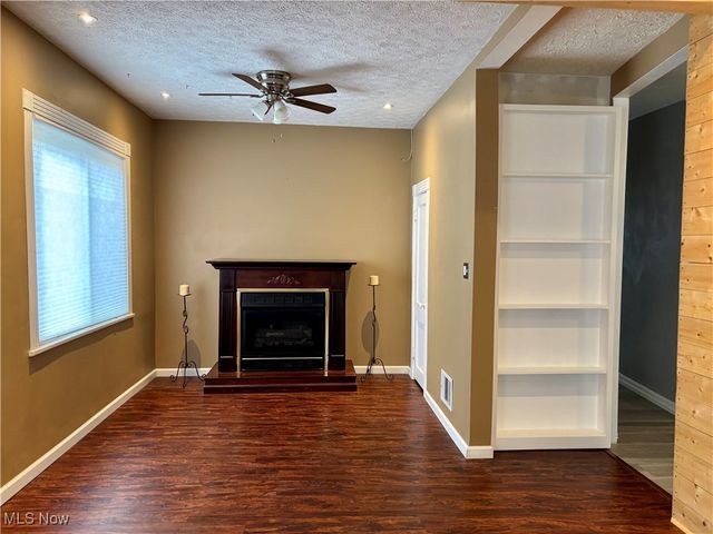 32 Linden Avenue, Niles, OH 44446