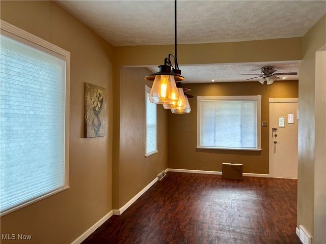 32 Linden Avenue, Niles, OH 44446