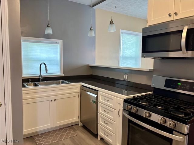 32 Linden Avenue, Niles, OH 44446