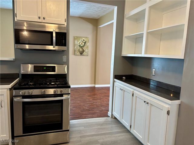 32 Linden Avenue, Niles, OH 44446