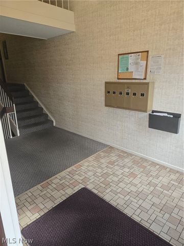 1115 Canyon View Road 402, Sagamore Hills, OH 44067