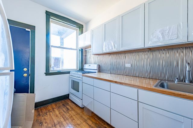 652 W Garfield Boulevard, Chicago, IL 60609