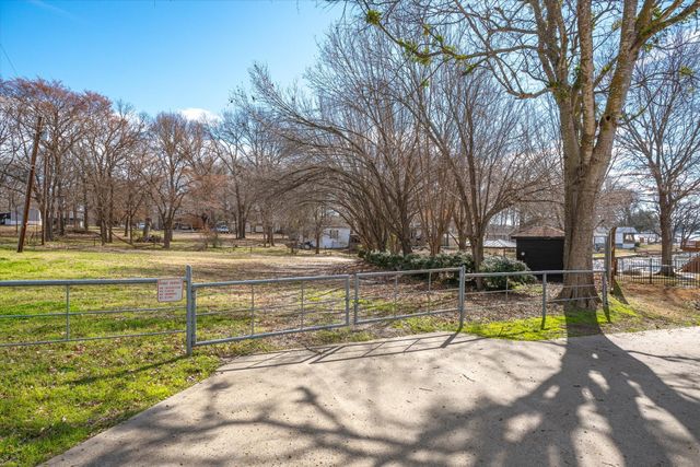 106 White Oak Drive, Mabank, TX 75156