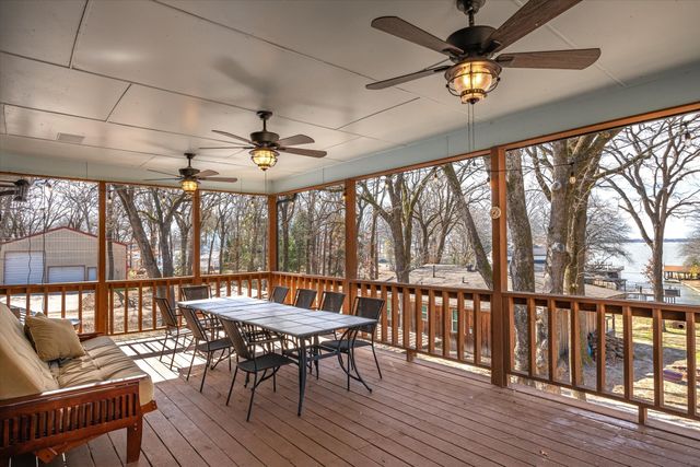 106 White Oak Drive, Mabank, TX 75156