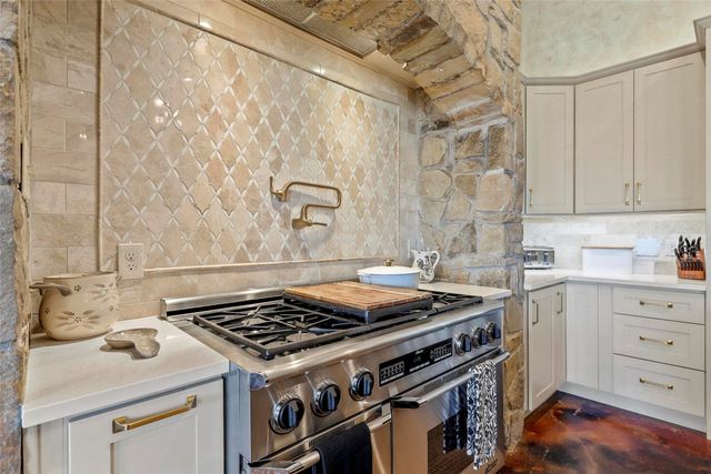 12201 Madison Lane, Justin, TX 76247