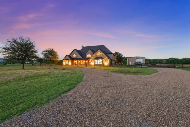 12201 Madison Lane, Justin, TX 76247