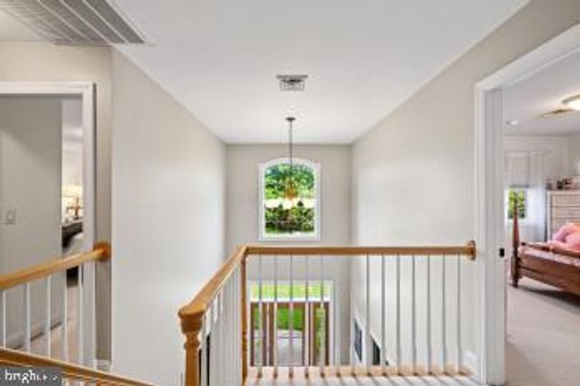 1096 COUNTRY CLUB RD, Camp Hill, PA 17011