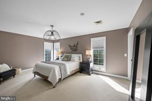 1096 COUNTRY CLUB RD, Camp Hill, PA 17011