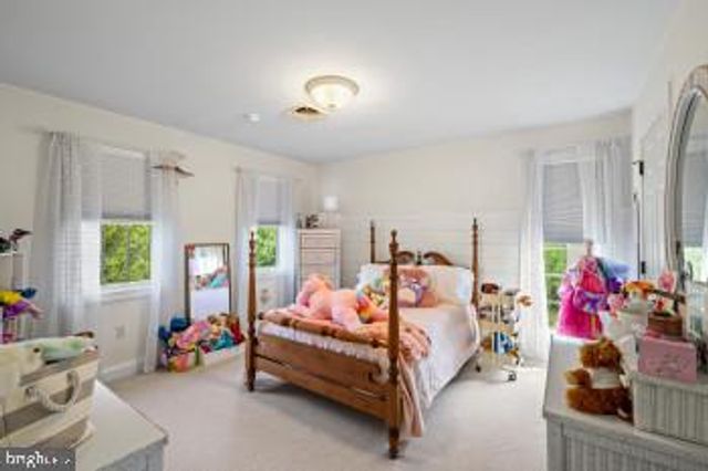 1096 COUNTRY CLUB RD, Camp Hill, PA 17011