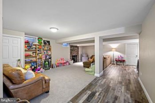 1096 COUNTRY CLUB RD, Camp Hill, PA 17011