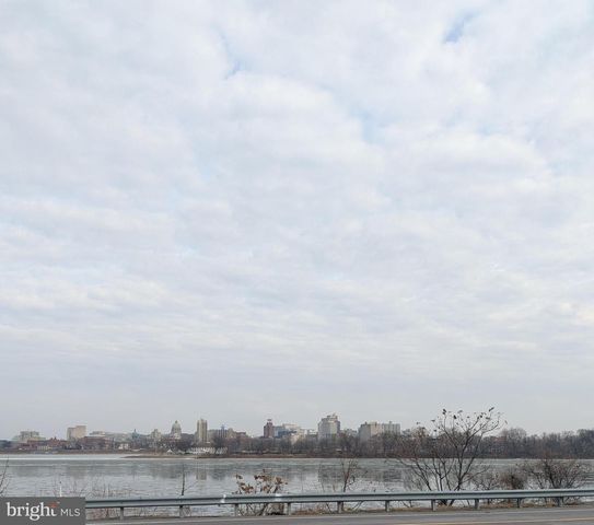 6 N FRONT STREET, Wormleysburg, PA 17043