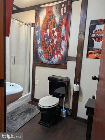 6 N FRONT STREET, Wormleysburg, PA 17043