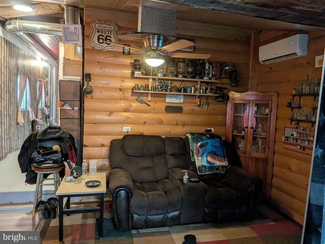 6 N FRONT STREET, Wormleysburg, PA 17043