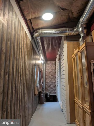 6 N FRONT STREET, Wormleysburg, PA 17043