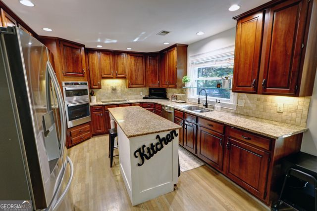 1274 Channel Park SW, Marietta, GA 30064