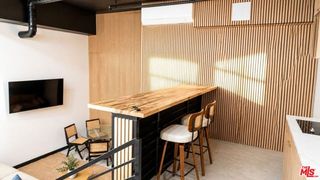 10867 Fruitland Drive 102, Studio City (los Angeles), CA 91604