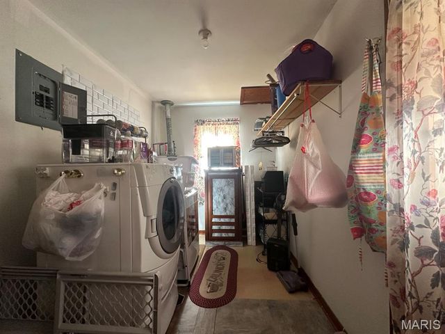 708 N Hickory Street, Dexter, MO 63841