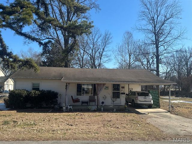 708 N Hickory Street, Dexter, MO 63841