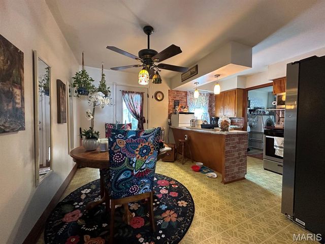 708 N Hickory Street, Dexter, MO 63841