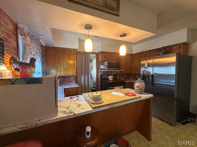 708 N Hickory Street, Dexter, MO 63841