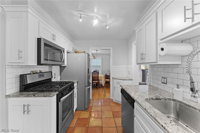 5268 Edenhurst Road, Lyndhurst, OH 44124