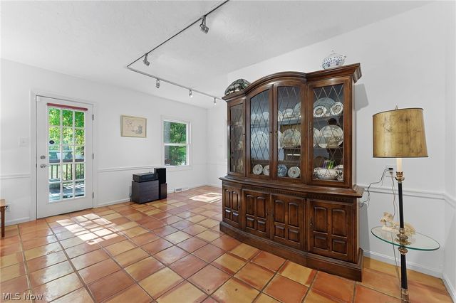 5268 Edenhurst Road, Lyndhurst, OH 44124