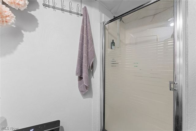 5268 Edenhurst Road, Lyndhurst, OH 44124