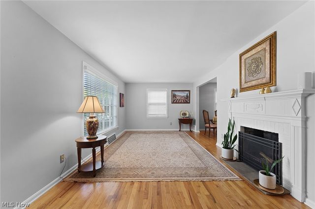 5268 Edenhurst Road, Lyndhurst, OH 44124